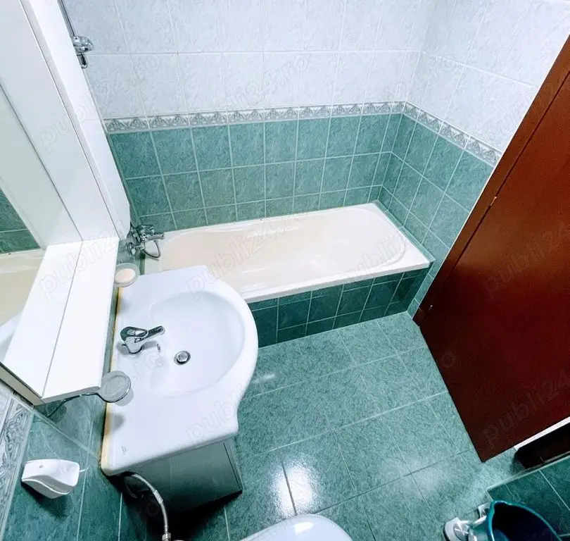 Ag BRASADAS închiriaza ap 2 cam et 4/8 Calea 13 Septembrie.