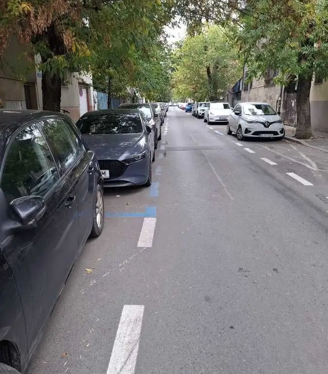 Vand Garaj Spati Comercia StradaStr Aurel Vlaicu vizavi de Dinamo 45mp