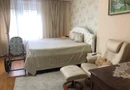 BRASADAS vinde casa cu 7 camere si teren 1100mp in zona Burdea.