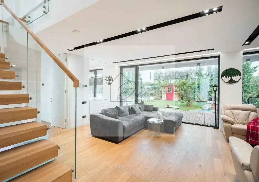 Vila pasiva (verde) lux 4 camere Complex Amber Gardens Tunari ICOM 0%