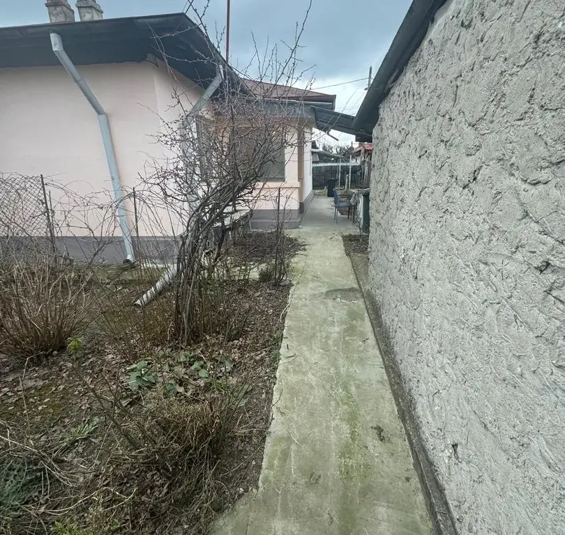 Casă de vânzare – Strada Mugurilor