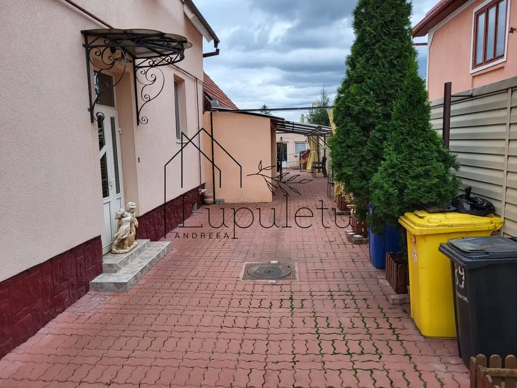 Casă de Vânzare | Piscină Interioară | Spațiu de Relaxare