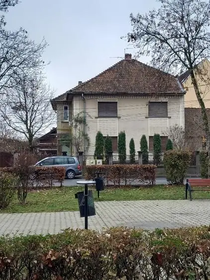 BRASADAS vinde ap 3 cam la casă - parter sau etaj zona 14 Mai.