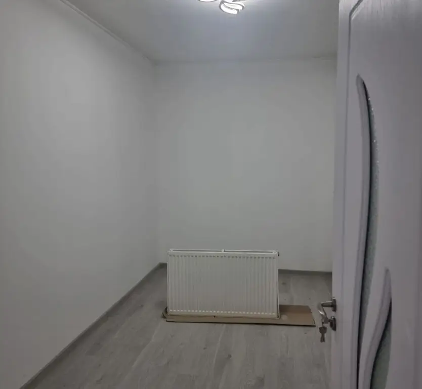 Vand apartament 3 camere