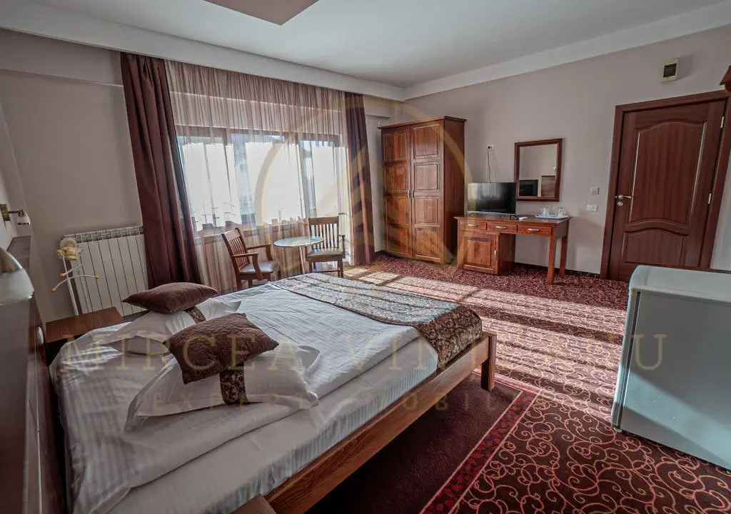 Hotel 3 Stele de Vânzare la Delfinariu, aproape de Mamaia