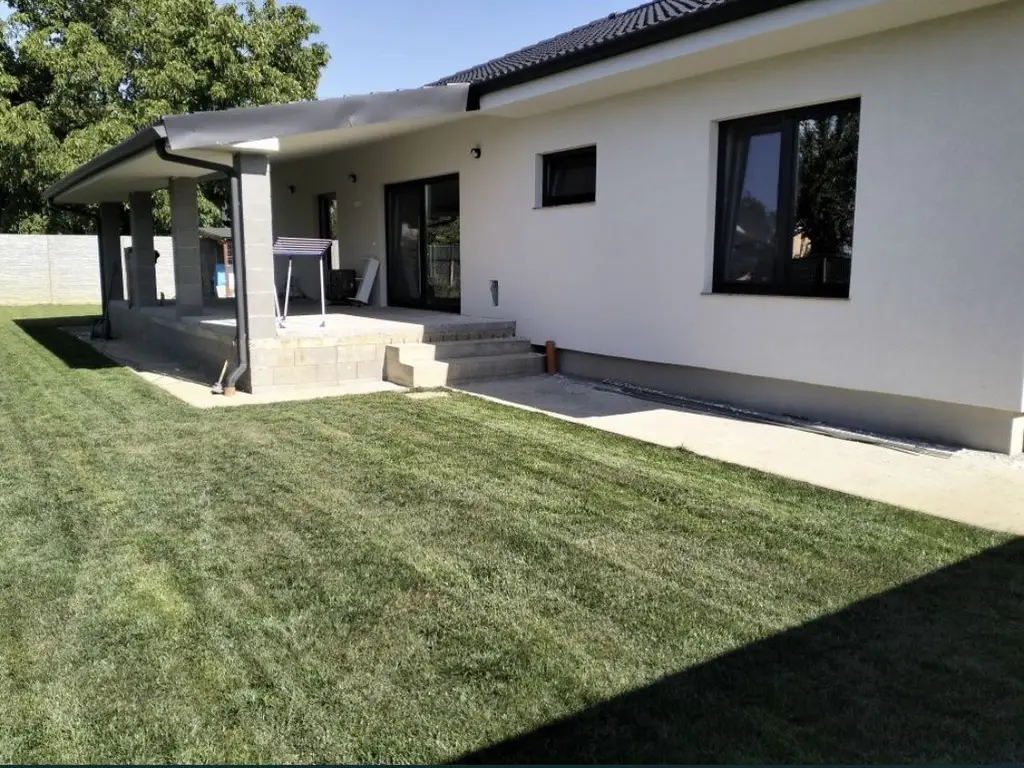 Casa de vanzare Lazuri