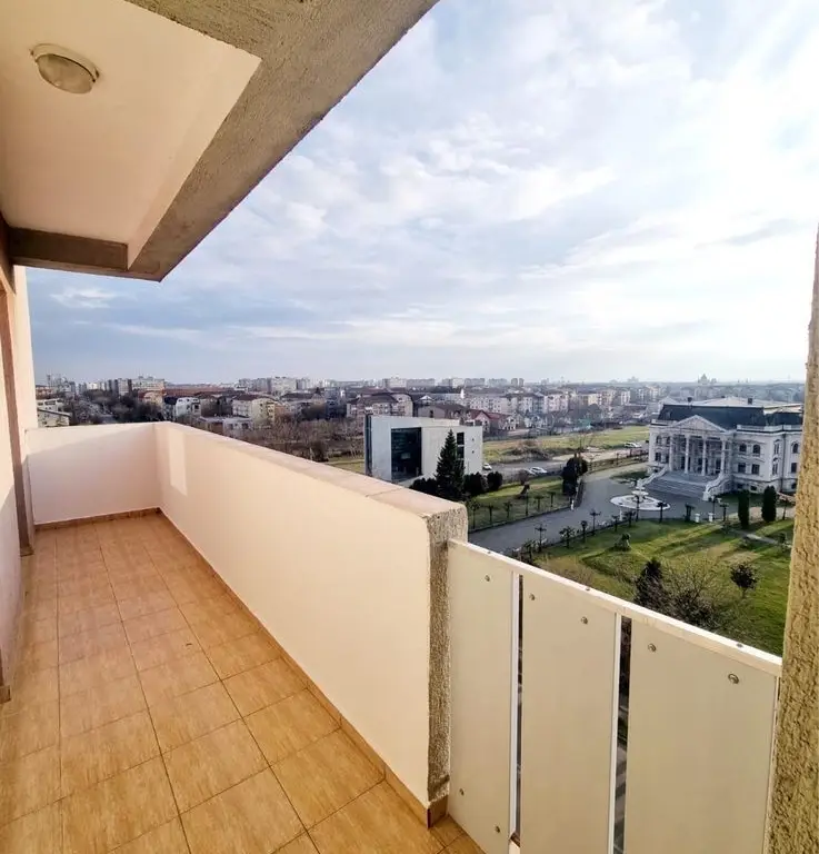 Vand apartament 2 camere 77mp calea Torontalului