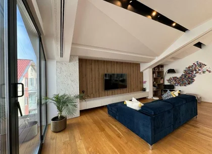 Superb duplex cu 4 camere şi terase mari