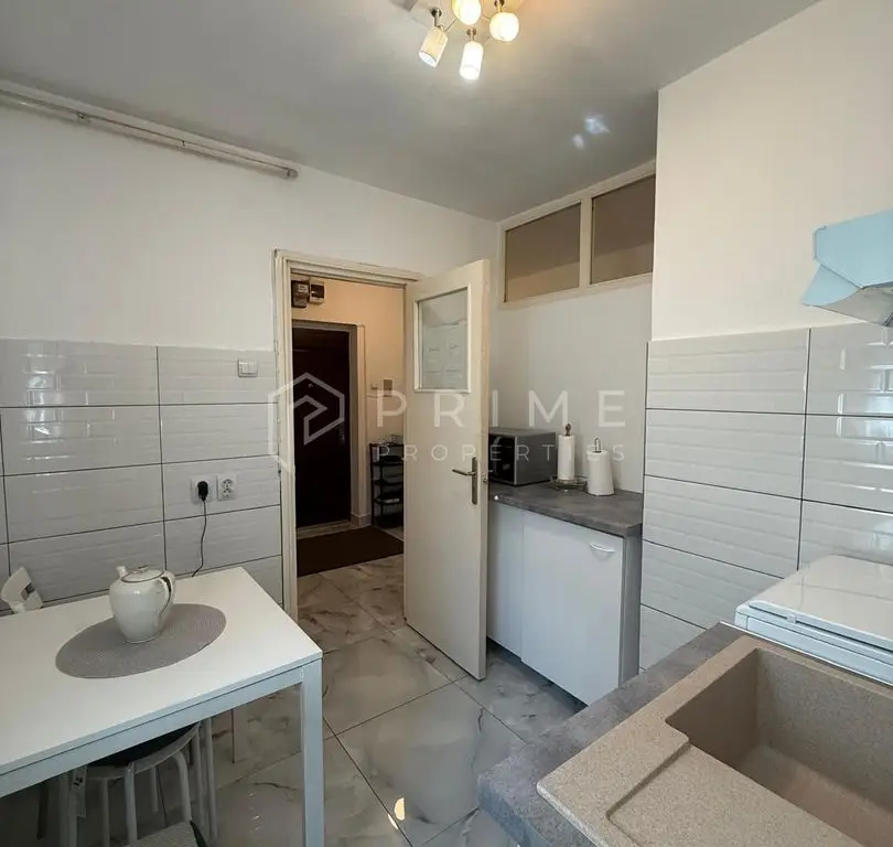 Apartament cu 3 camere decomandate- Ideal pentru studenti - Zona Tudor