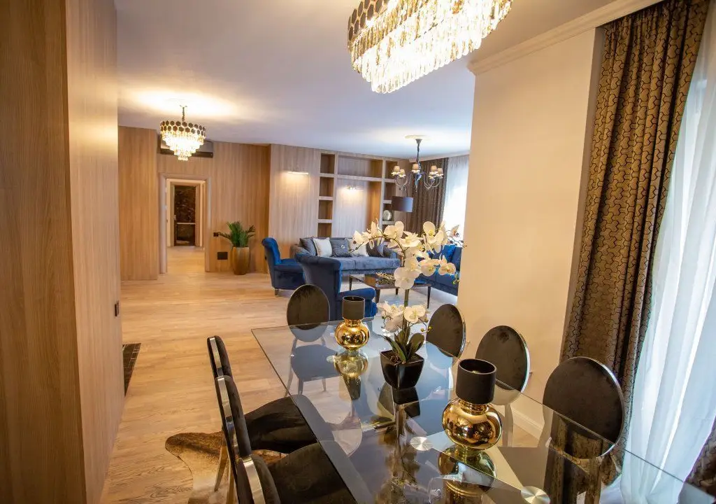 DE VANZARE AP 4 CAMERE LUX, NOU