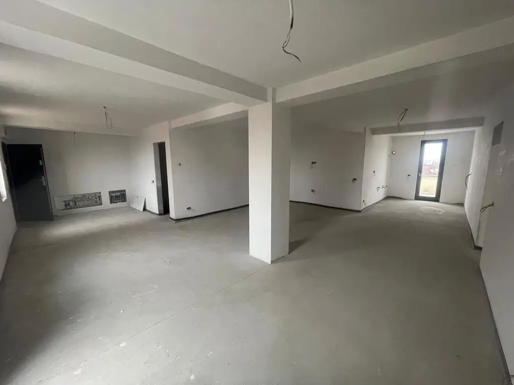 PENTHOUSE ULTRACENTRAL TRIPLA ORIENTARE 243 MP-PRET 278.000 EURO+TVA