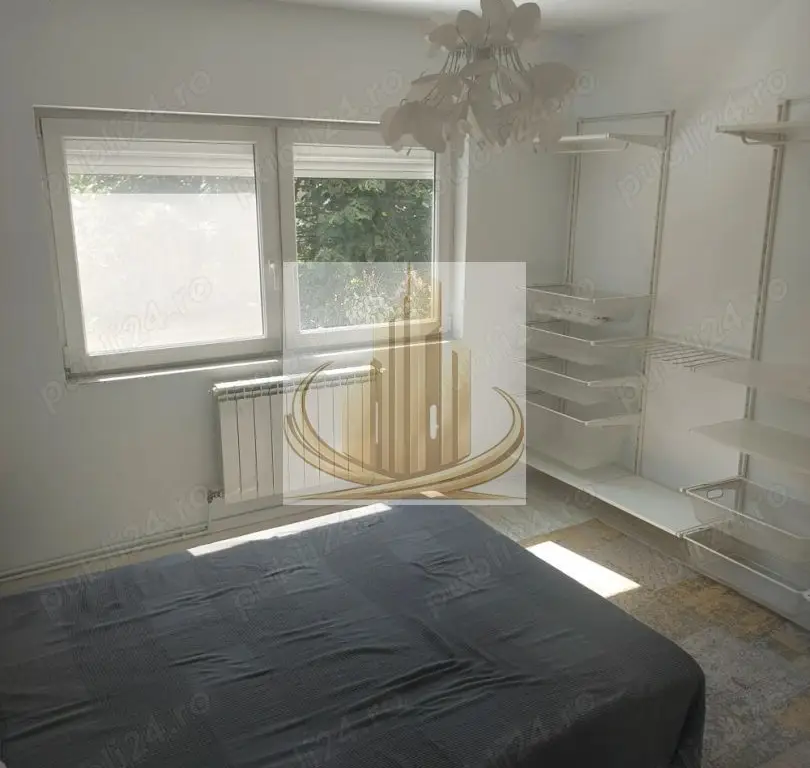 Apartament 2 camere decomandat, poziție excelentă – Zona Lunei