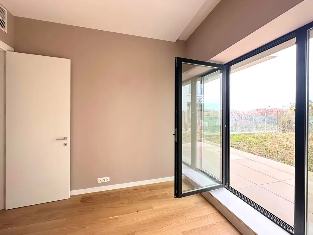 Închiriere apartament 4 camere cu grădină proprie ONE Verdi