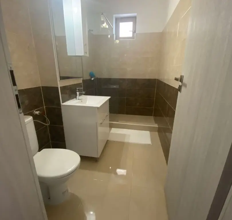 Vand/schimb ap 2 camere in Mamaia N - zona cluburilor