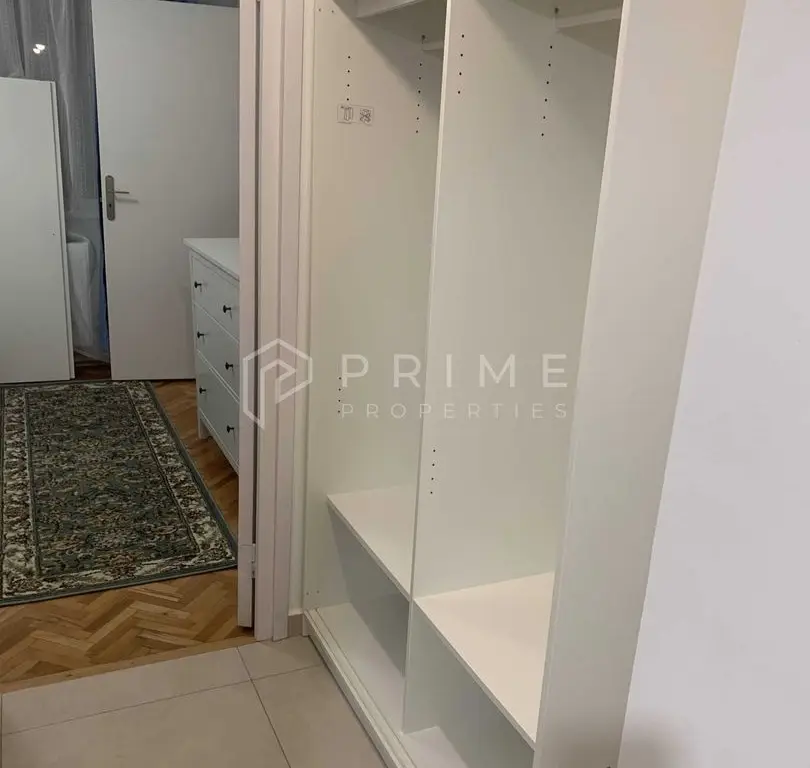 DE ÎNCHIRIAT: Apartament modern cu 2 camere și panoramă – Semicentral