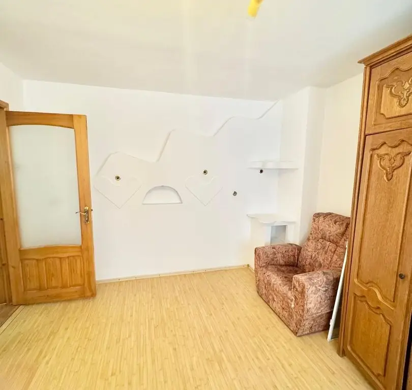 Apartament 3 camere de vânzare – Miron Nicolescu