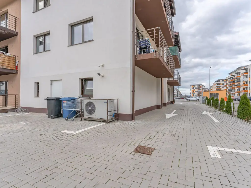 Spatiu comercial de vanzare cartier Tractorul (zona noua)