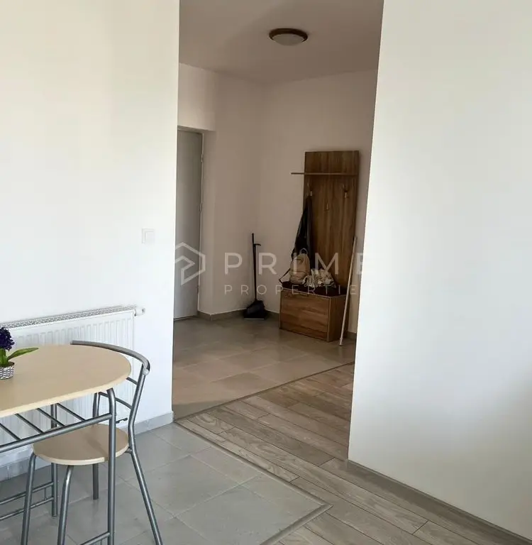 DE ÎNCHIRIAT: Apartament modern cu o cameră și parcare | Maurer