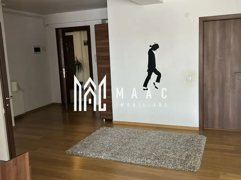 Apartamentb3 camere 2 băi ,garaj