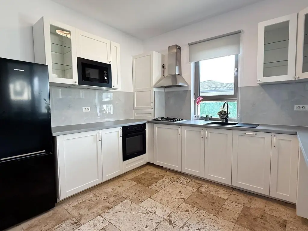 Nature&Comfort**4 Room Villa Corbeanca**Commission 0%