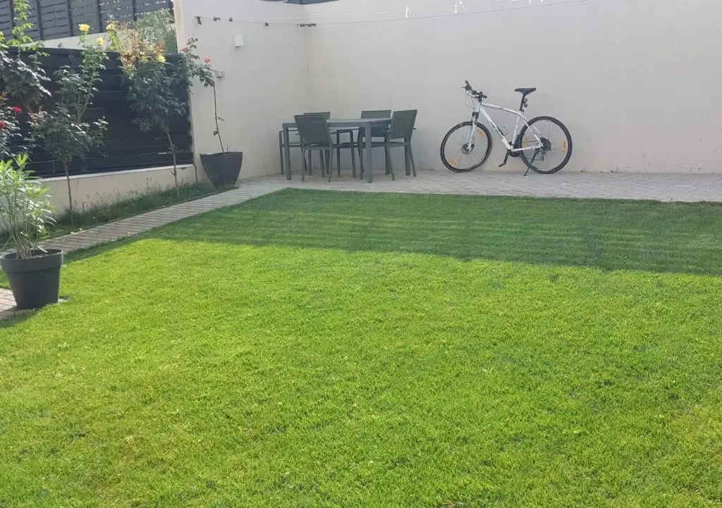 De vânzare casă premium tip duplex, vedere spre Lacul Brates, comision 0%