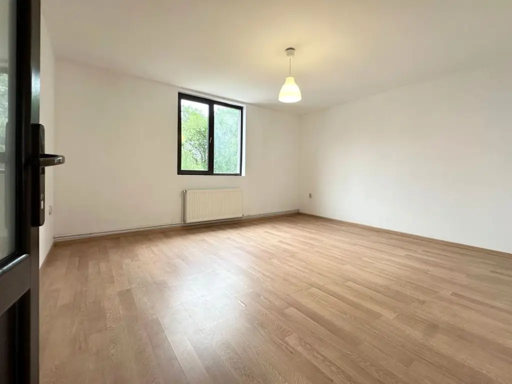 Inchiriere casă complet renovată cu 4 camere Băneasa, Sector 1
