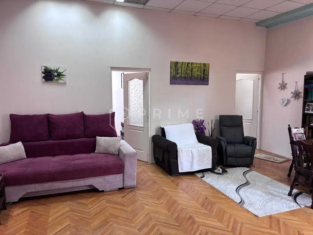 Apartament 3 camere, 80 mp, Ultracentral – Etaj 1, Tavan Înalt (3,9 m)