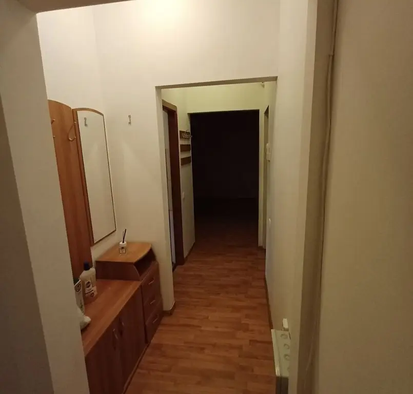 Vand apartament cu 3 camere in poarta 6 direct proprietar