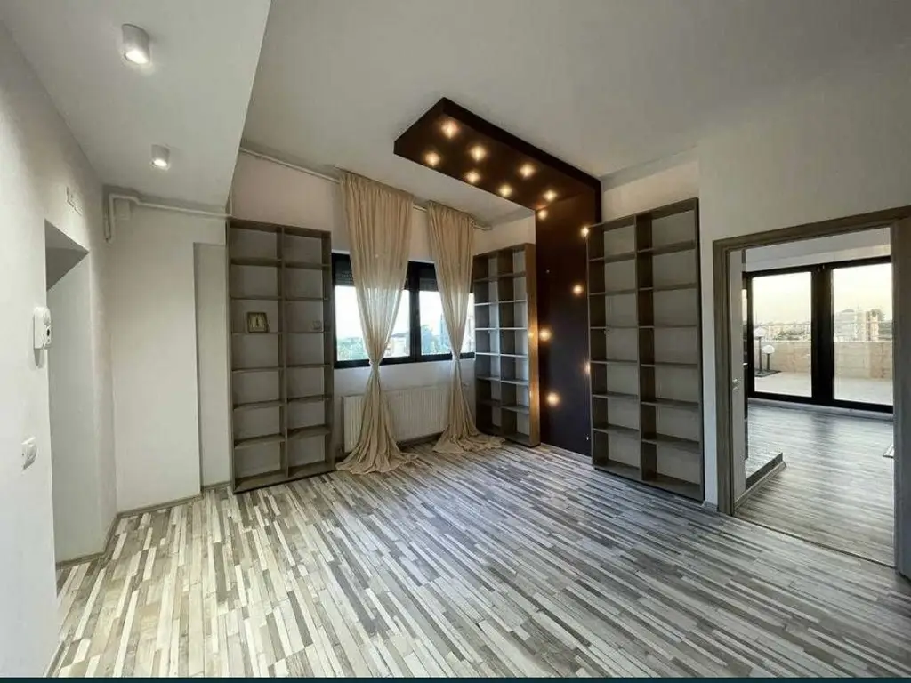 Apartament 2 camere inicat