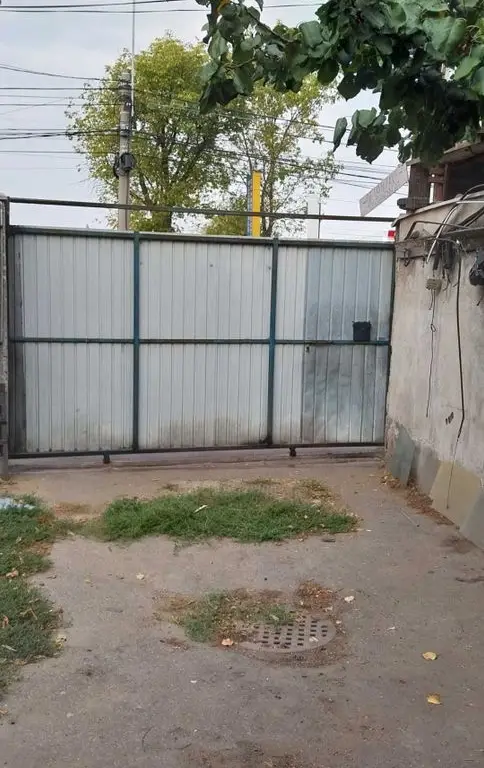 Constructie hala garaj plus teren , 300 mp, Sos. Fundeni, Stradal