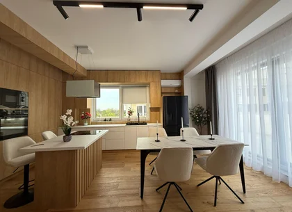 Luxury Duplex with Stunning Sunset Views *** Iancu Nicolae