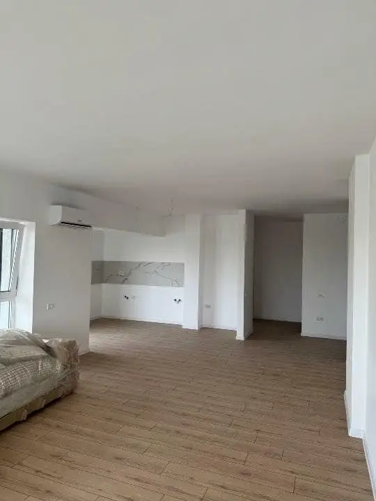 Pers fizică - Apartament de vis cu 3 camere şi vedere superba spre lac!