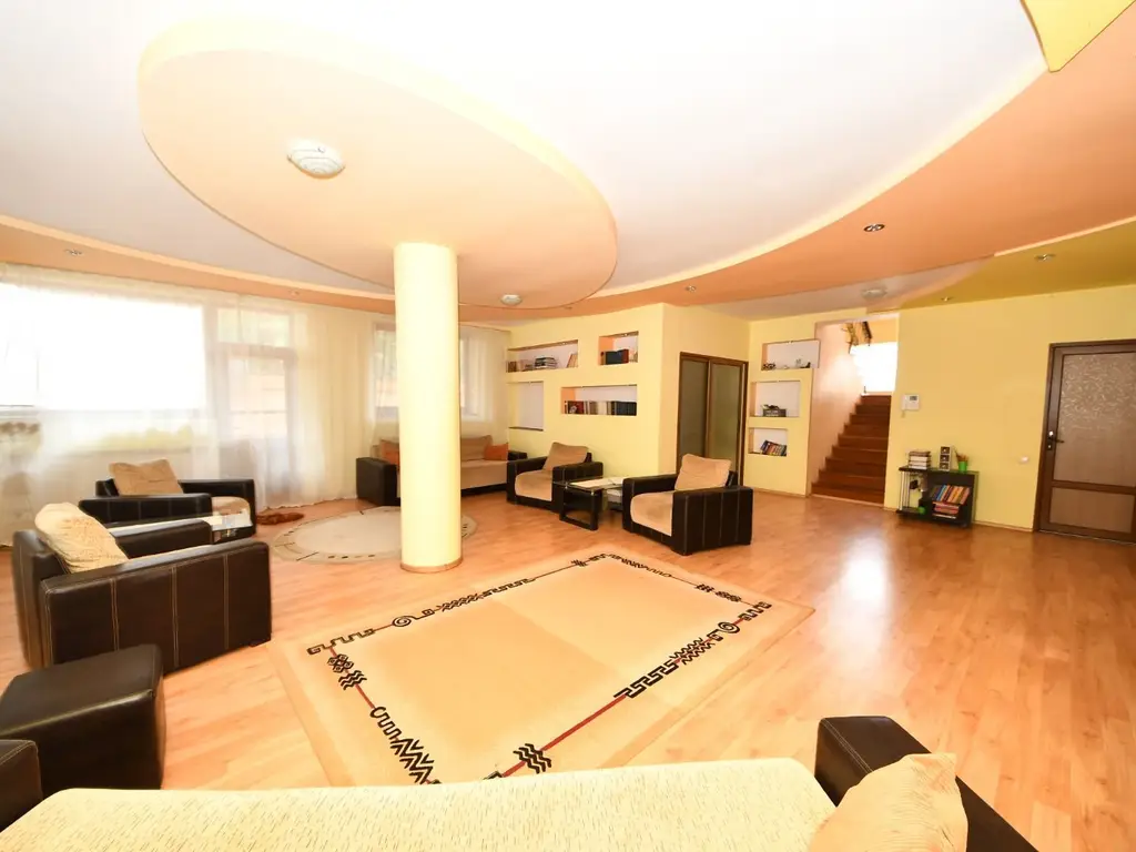 Vila spatioasa, pretabil pentru locuit/clinica, zona Micro 17 – Galati