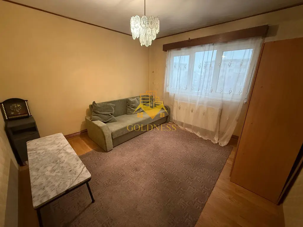 2 camere decomandate, balcon Zona Intre Lacuri, Iulius Mall, Fsega