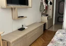 BRASADAS vinde garsoniera pe Ostrovului la etajul 1/4.