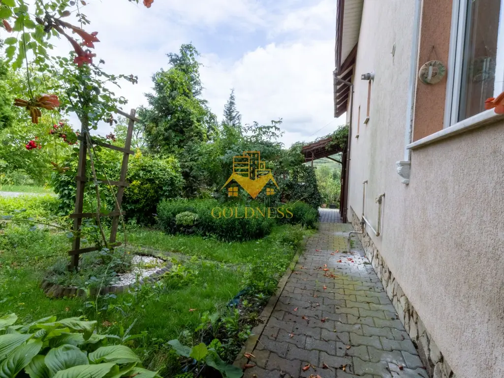 Casa individuala, 5 camere, dressing,garaj, 1000 mp gradina, Borhanci