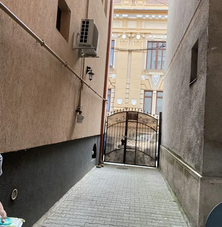 BRASADAS vinde casa pt locuit / afaceri zona ULTRACENTRALA.
