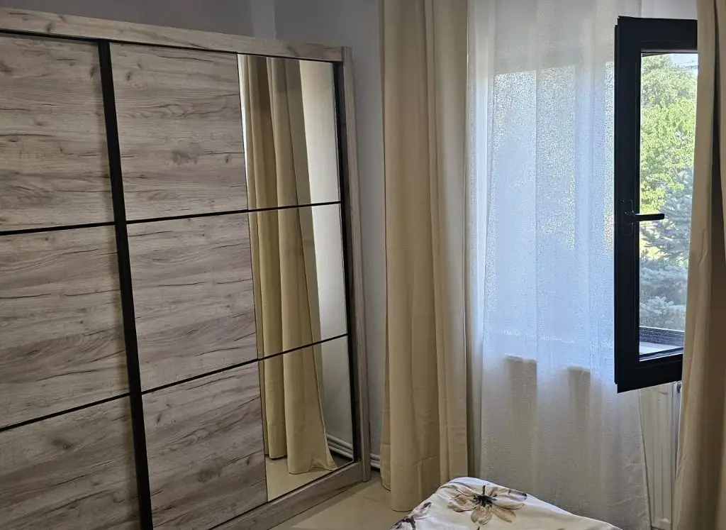 De inchiriat apartament cu 3 camere, zona Gara, 590 euro