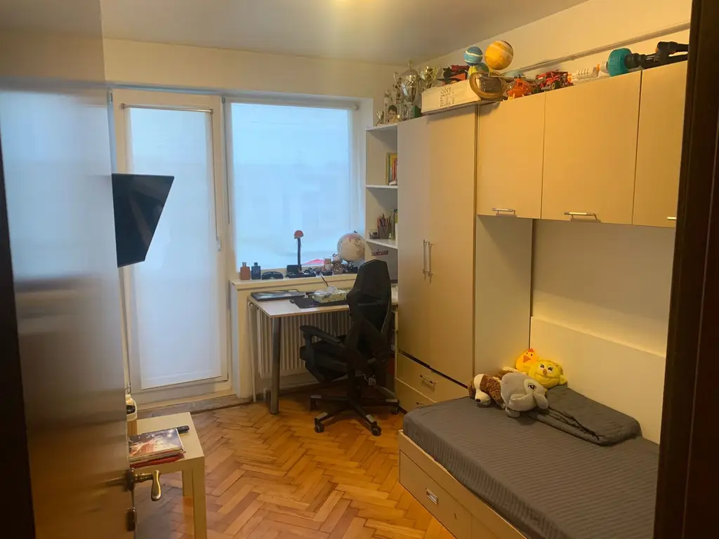 Apartament cu 3 camere, mobilat si utilat - Piata Centrala