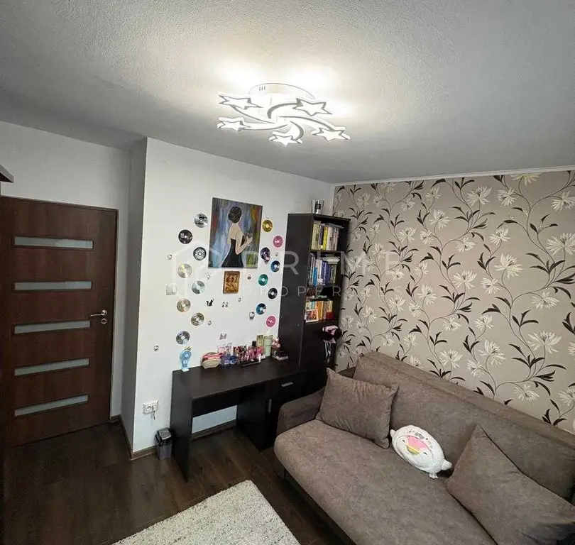 Apartament cu 3 camere, decomandat – Zona Fortuna
