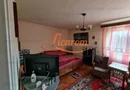 Proprietate individuala-3 apartamente,spatiu comercial,garaje,gradina,curte