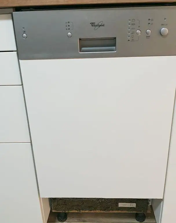 Apartament de închiriat cu 3 camere - cartier Tiglina 2
