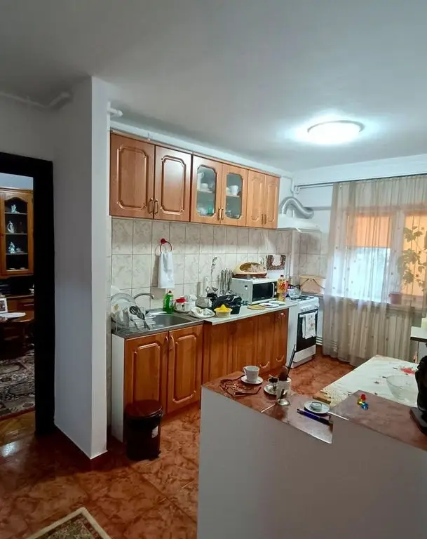 Apartament cu 3 camere in Tomis 3