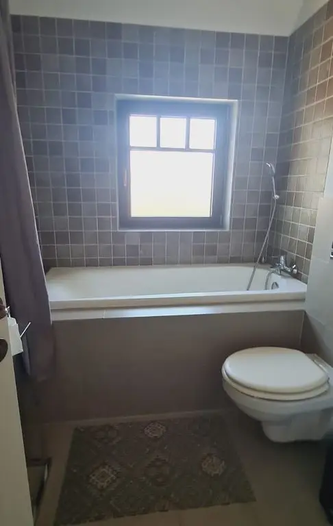 De închiriat apartament 2 camere – Dumbrăvița (la intrare)
