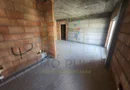 Bloc nou langa Esso. 2 Bai. Finisaje la alegere. Et. intermediar.