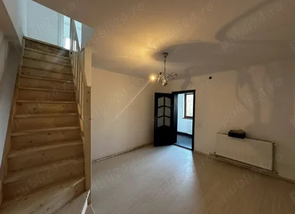 BRASADAS vinde Duplex 4 cam și curte 80 mp IRIS Bd. Muncii.