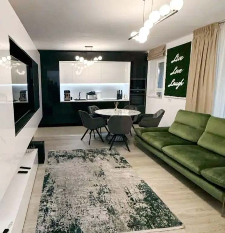 Apartament de lux 2 camere Zona Coresi Kasper 2 locuri de parcare boxă