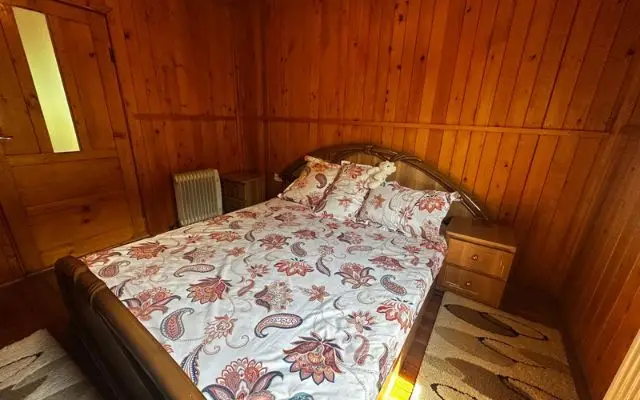 Casa de vanzare in comuna Ghizdaru , jud Giiurgiu