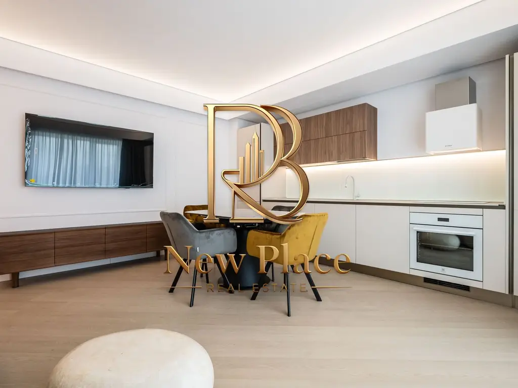 [VIDEO] CORTINA NORTH | 1,150 Eur + TVA | Mobila Rovere | View liber | LUX