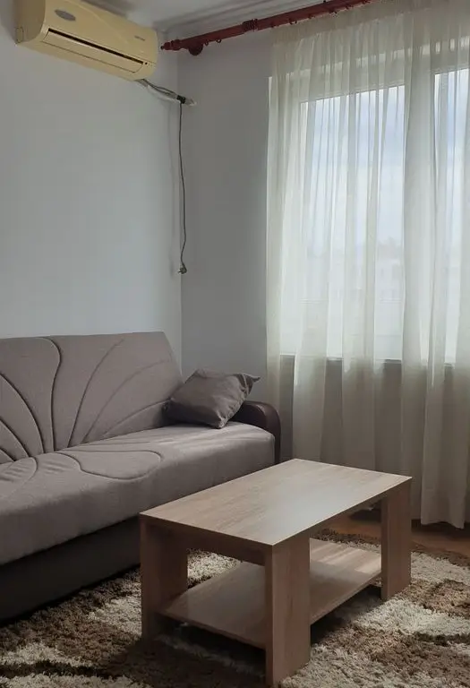 Apartament 3 camere de inchiriat Florilor